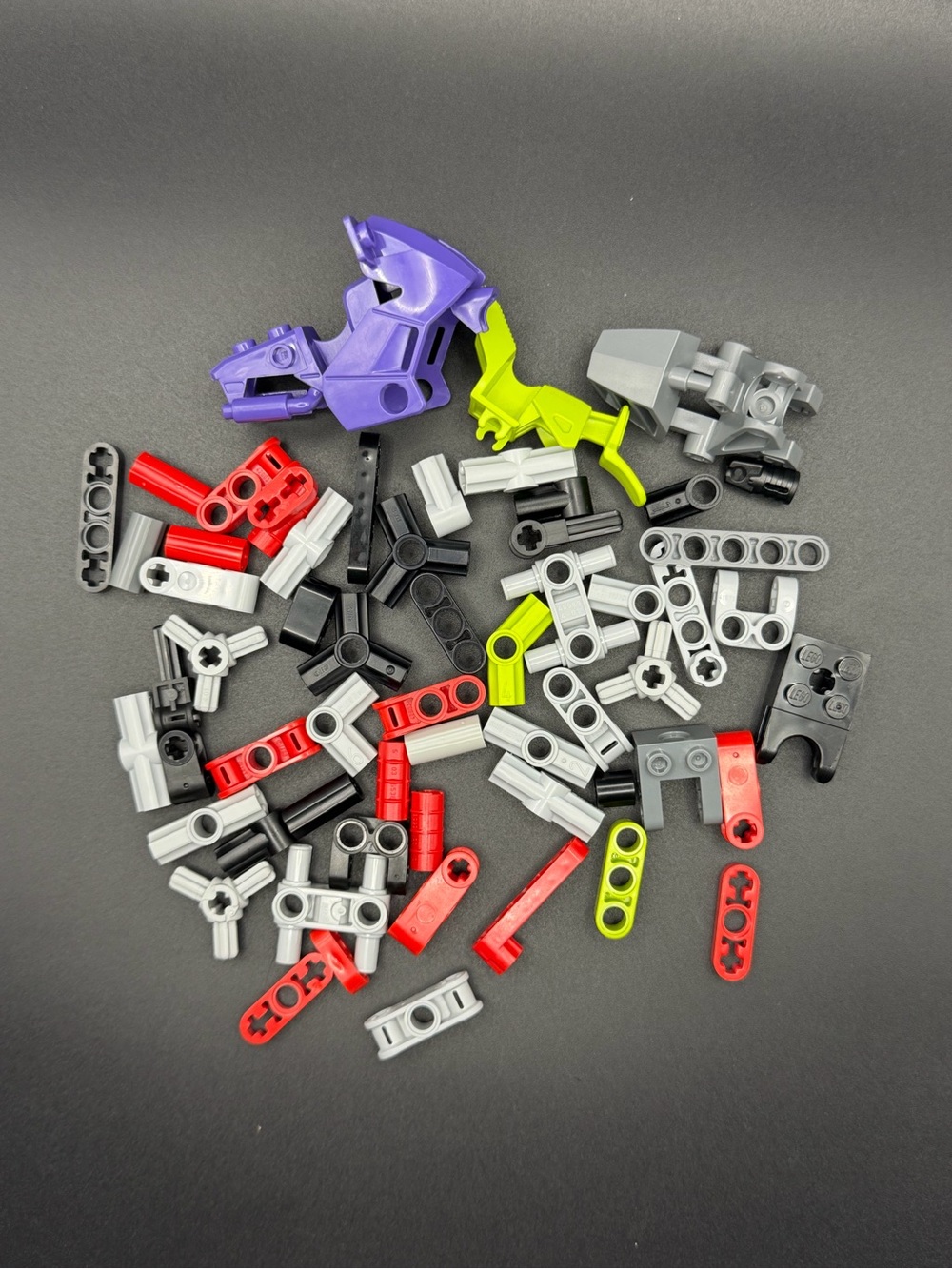 LEGO Mixed Parts Lot - Technic, Bionicle/Hero Factory & System